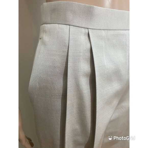 The Row Wionda wide-leg in stretch wool with relaxed cuffed leg - Picture 5 of 11